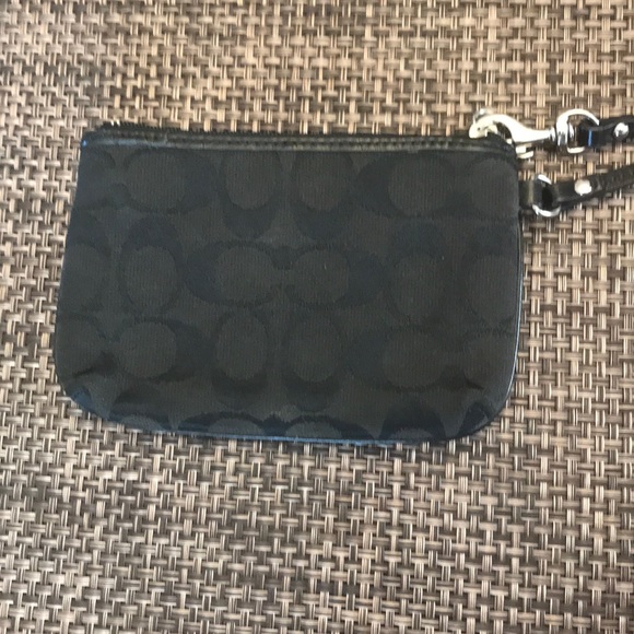 Authentic Coach Clutch - Picture 4 of 6